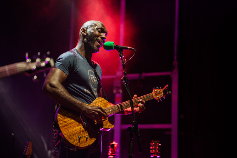 Cedric Burnside 06